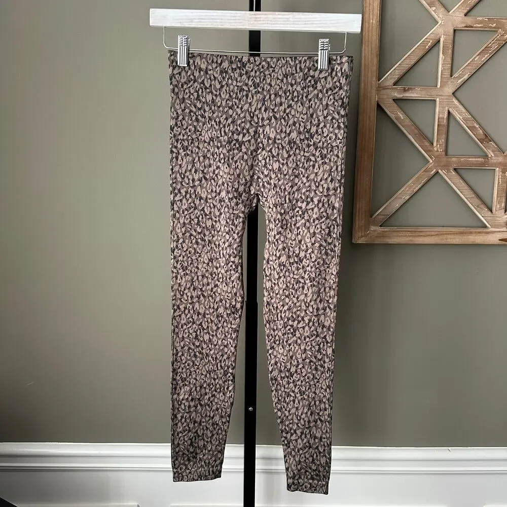 Spanx Look At Me Now Seamless Leopard Print Leggings - Medium